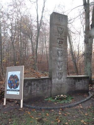Ehrenmal an der Feldbaeckerei Moelln - 18.11.2012